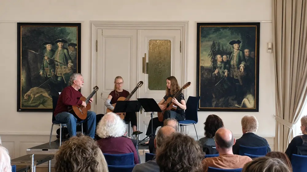 Gitarrenduo Bei Weltstar, Copyright Corina Kohl